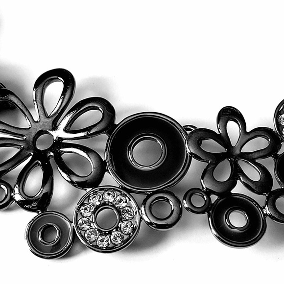SPOUTNIK Titanium Black Chain Link Circles & Floral Shapes Rhinestone Necklace - Picture 2 of 8